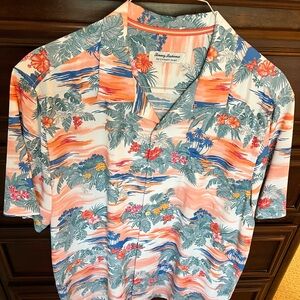 Short sleeve dress shirt